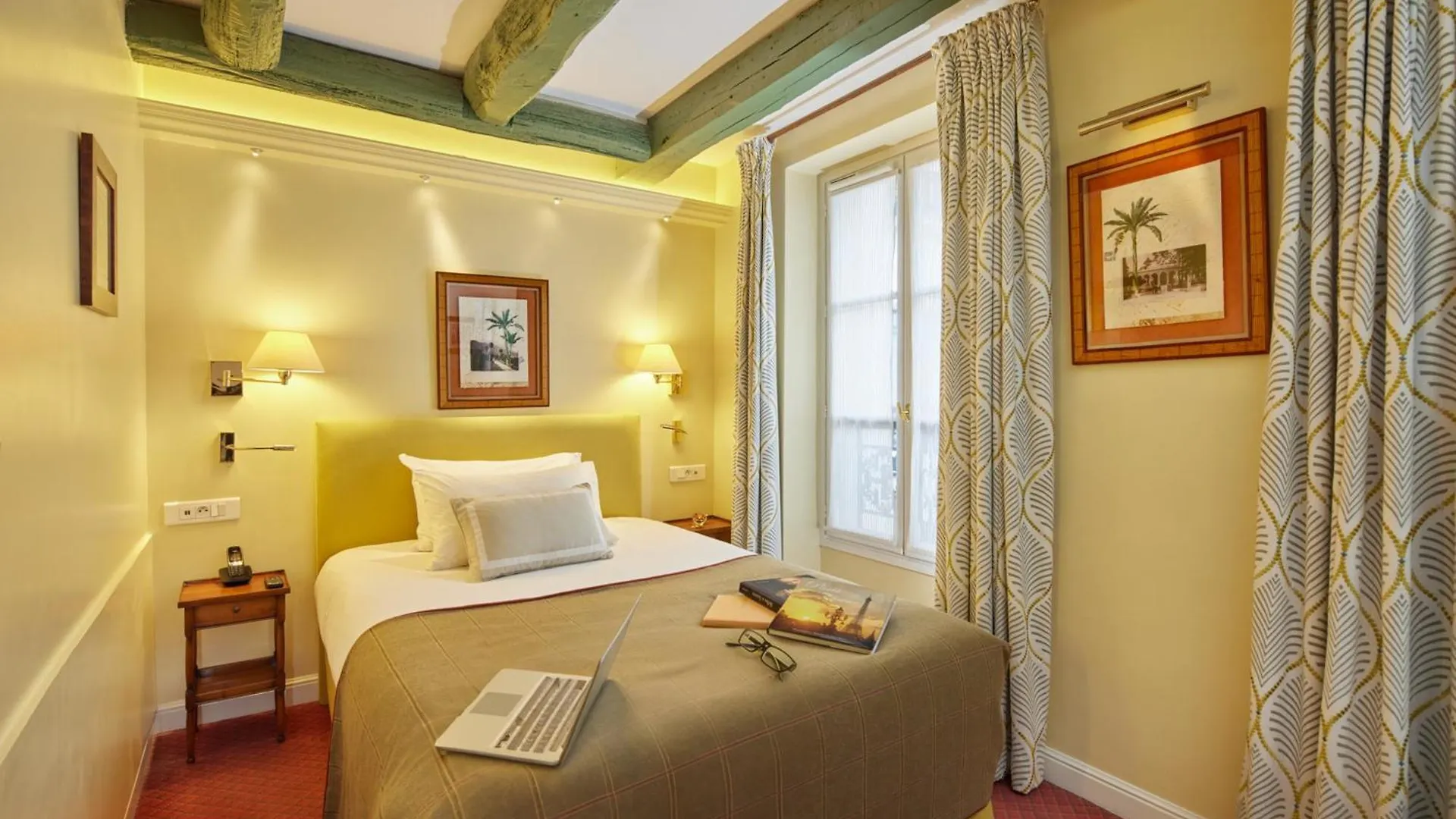 Le Relais Montmartre Hotel Paris
