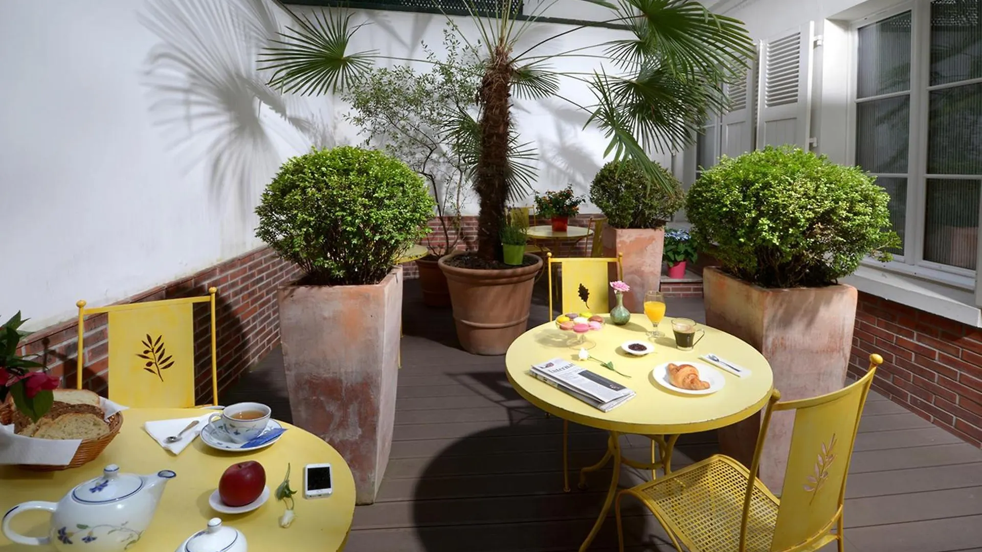 Le Relais Montmartre Hotel Paris