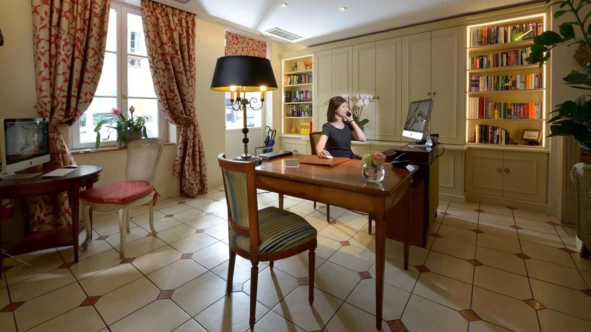 Le Relais Montmartre Hotel Paris 4*,